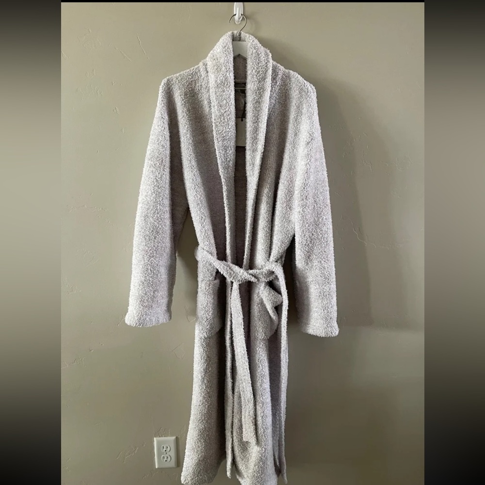 Brand New Barefoot Dreams Robe